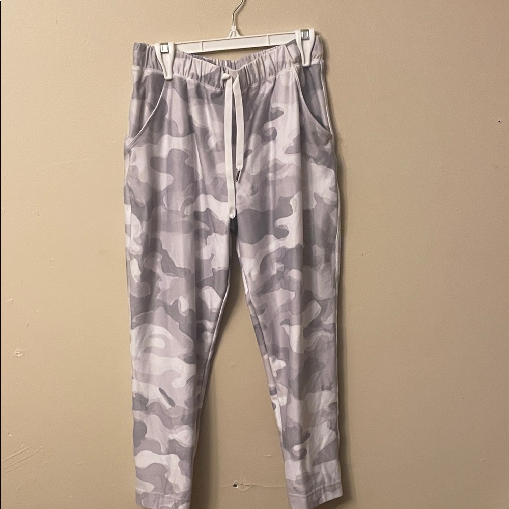 Scorpio Sol Gray Camo Track Pants (Bin Z)